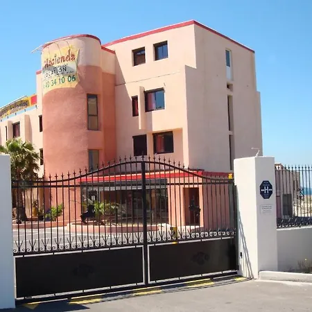 Hotel L'hacienda 3*